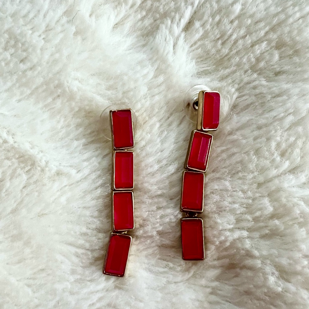 Jessica Simpson Ruby And Gold Geometric Dangle Earrings 10$